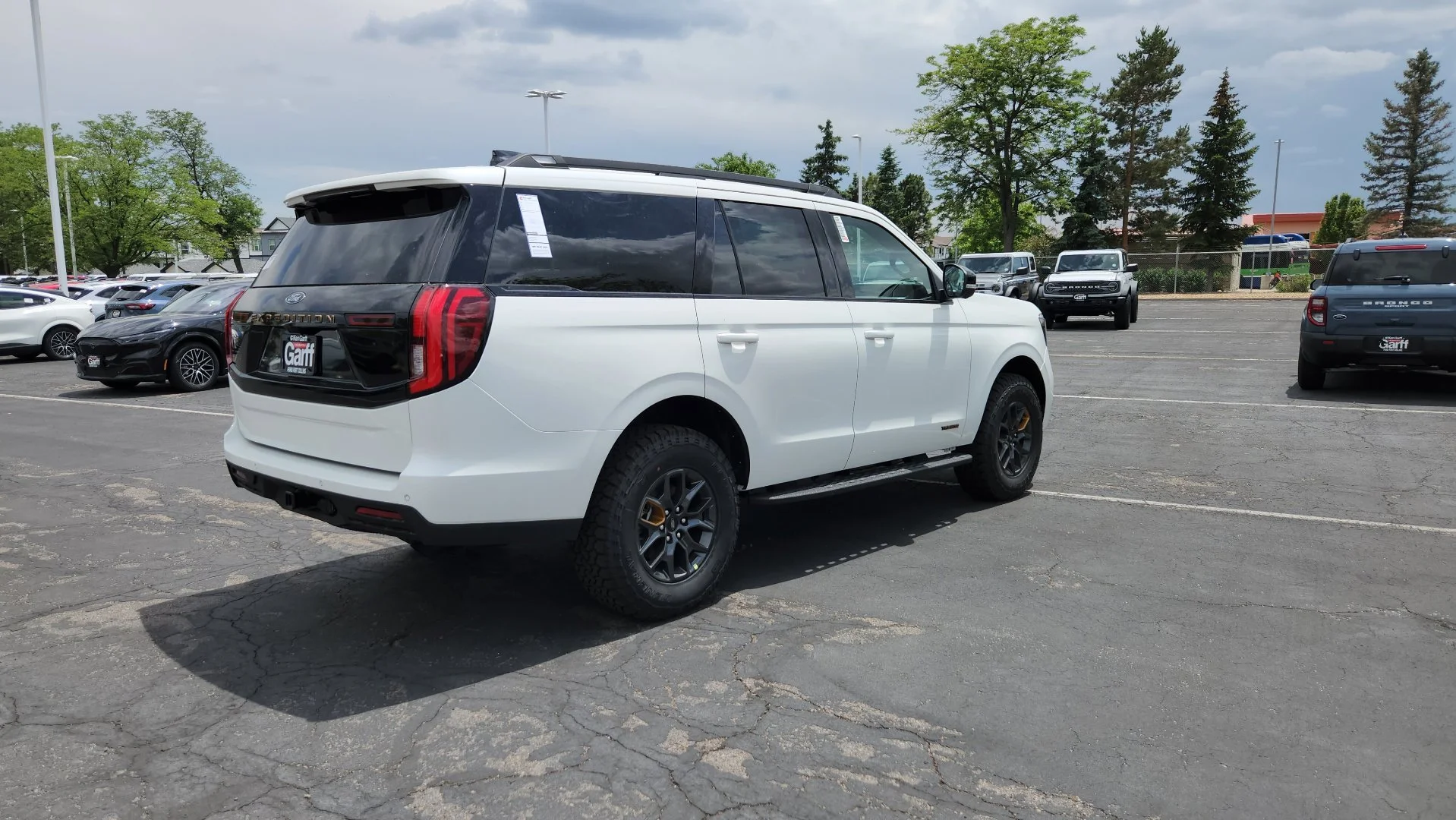 New 2026 Star White Metallic Tri-Coat Ford Tremor image 13