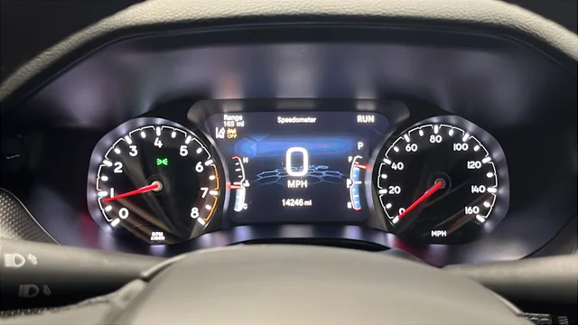 Used 2025 Diamond Black Jeep Latitude image 16
