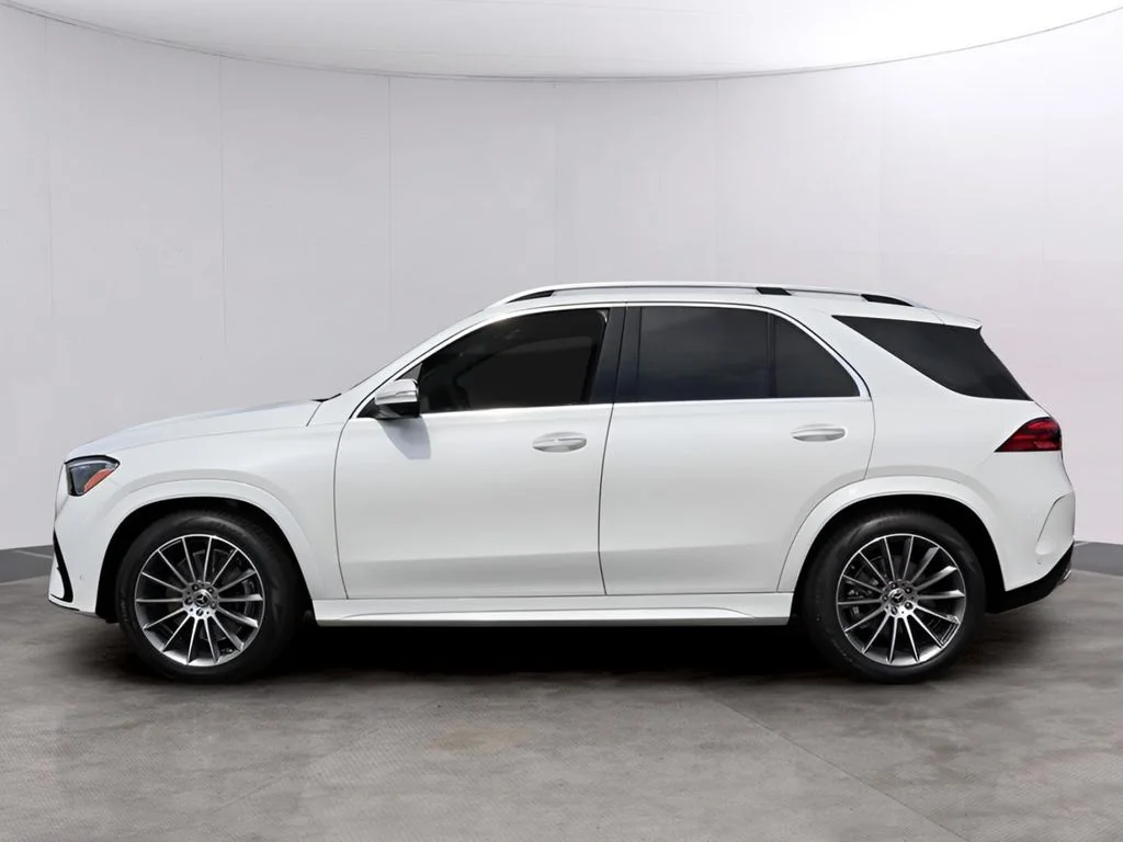 Used 2026 MANUFAKTUR Moonlight White Metallic Mercedes-Benz GLE 450 image 3