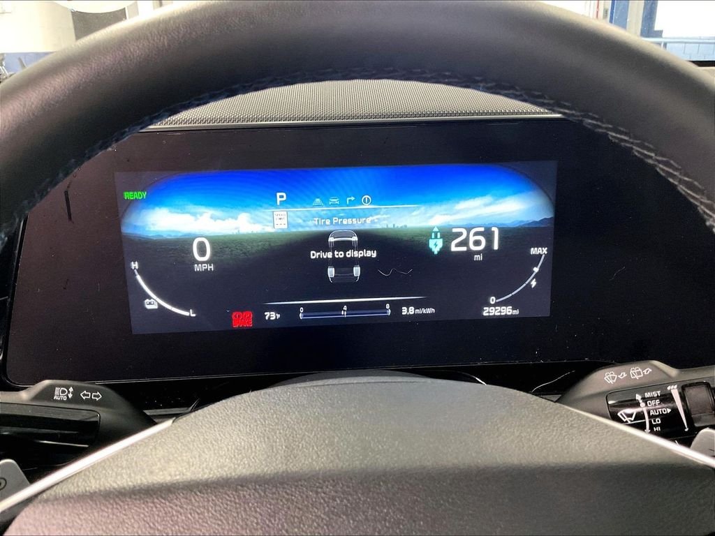 Used 2024 Blue Kia Wind image 24