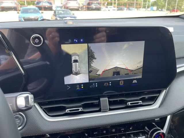 New 2027 Lakeshore Blue Metallic Chevrolet LT image 21