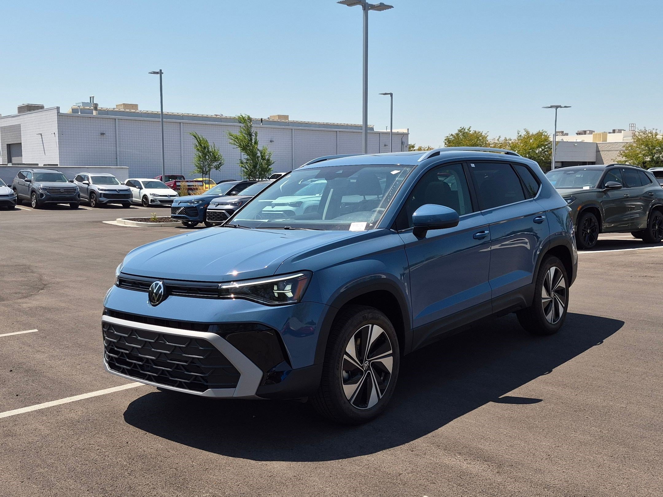 New 2026 Monterey Blue Pearl Volkswagen SE image 8
