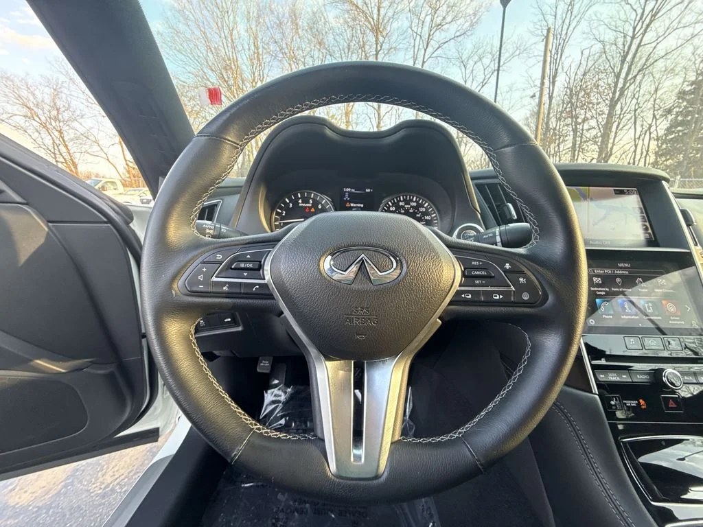 Used 2022 White INFINITI SENSORY image 14