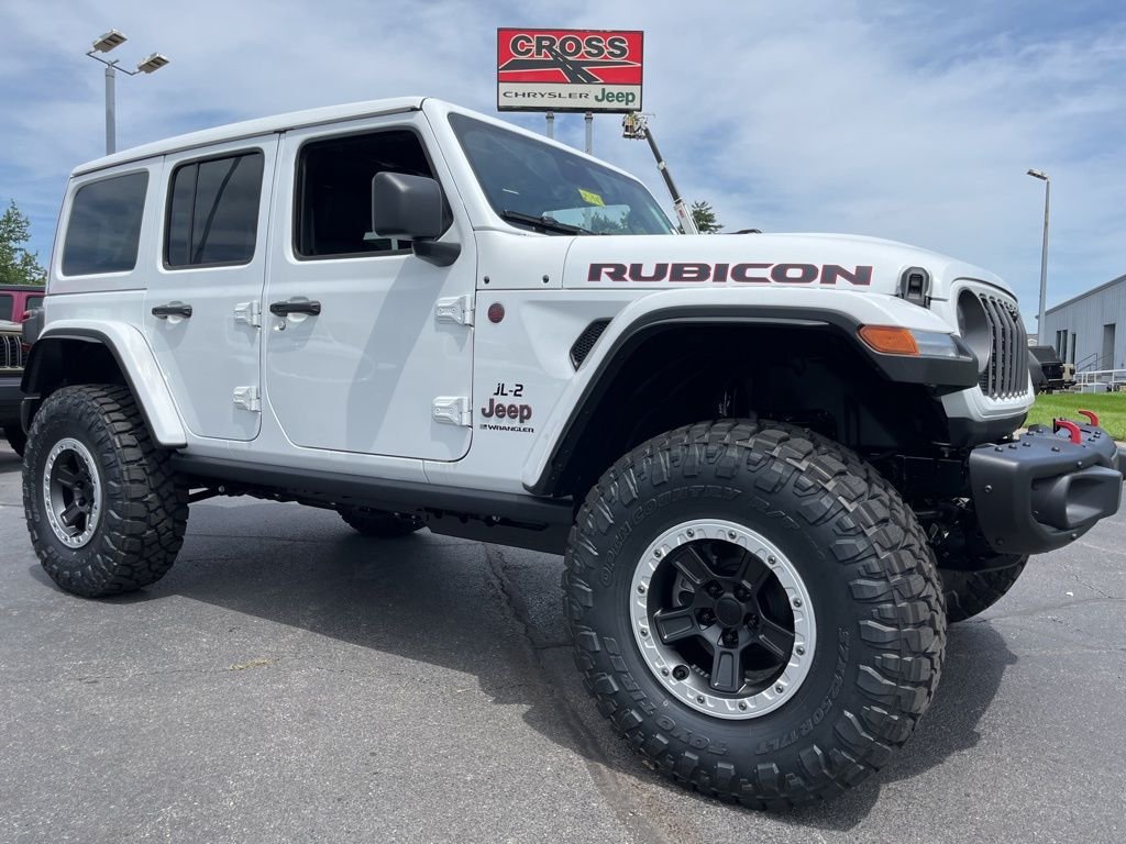 New 2026 Bright White Clear-Coat Exterior Paint Jeep Rubicon X image 54
