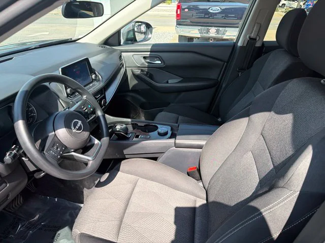 Used 2024 Gray Nissan SV image 10