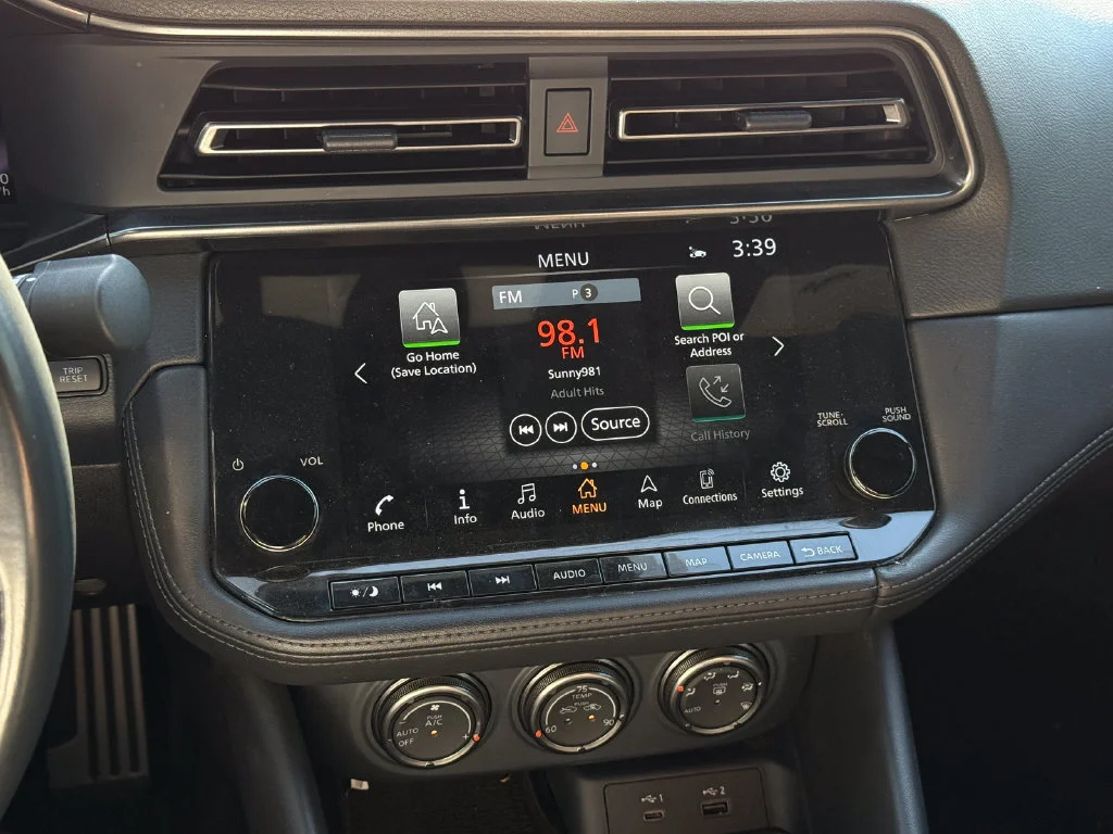 Used 2024  Nissan Performance image 17