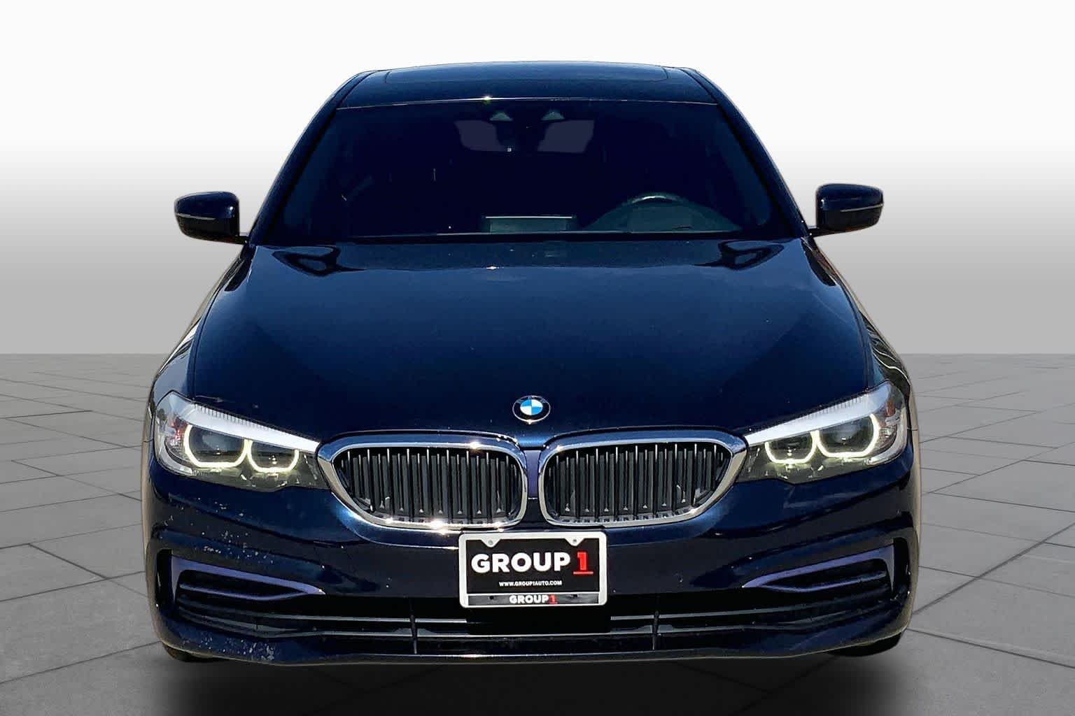 Used 2019 Imperial Blue Metallic BMW 530i xDrive image 4