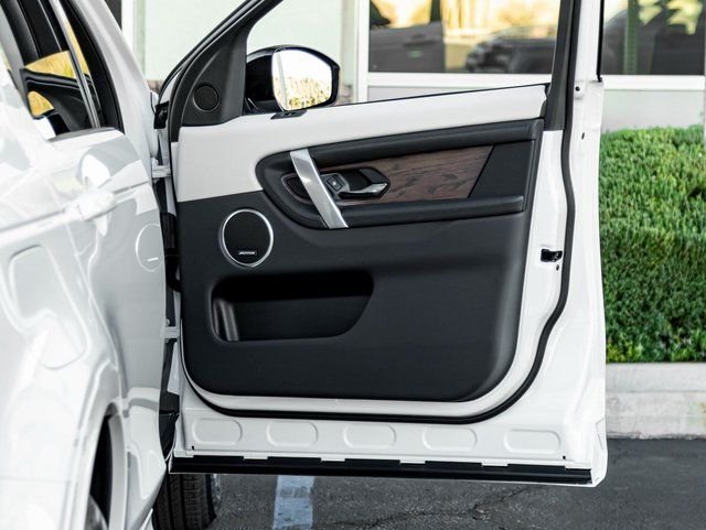 New 2025 Fuji White Land Rover S image 25
