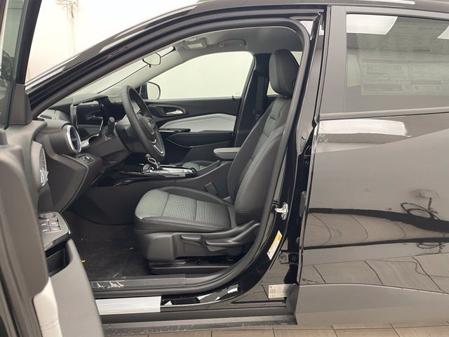 2026 Chevrolet Trax LT - Photo 9