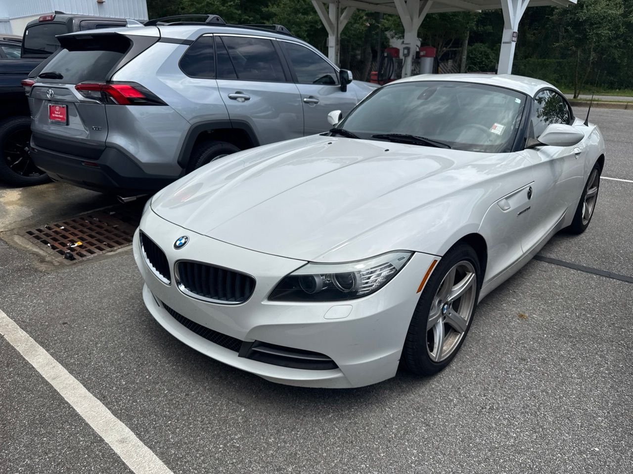 Used 2012 White BMW sDrive28i image 1