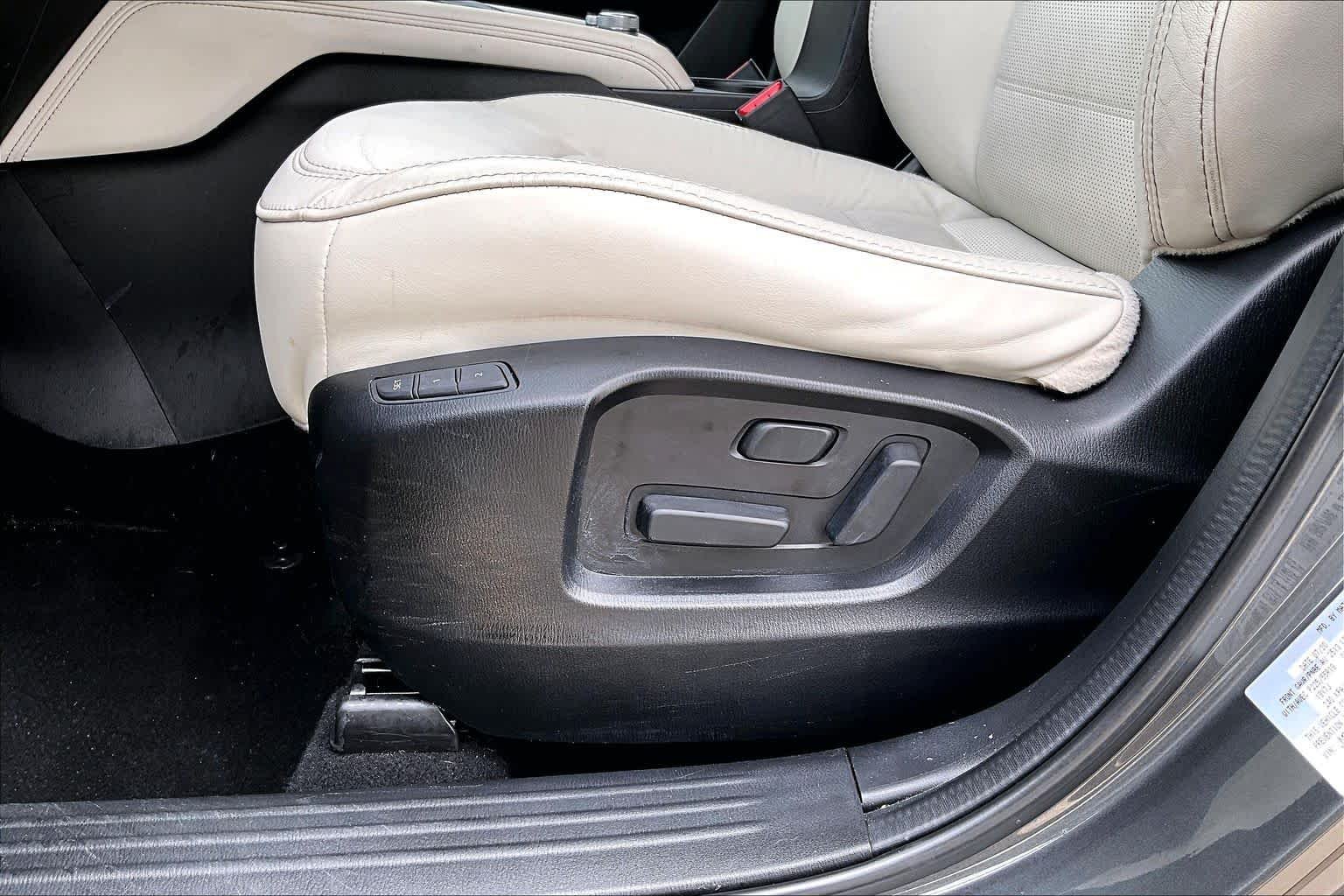 Used 2020 Machine Gray Metallic Mazda Grand Touring Reserve image 31