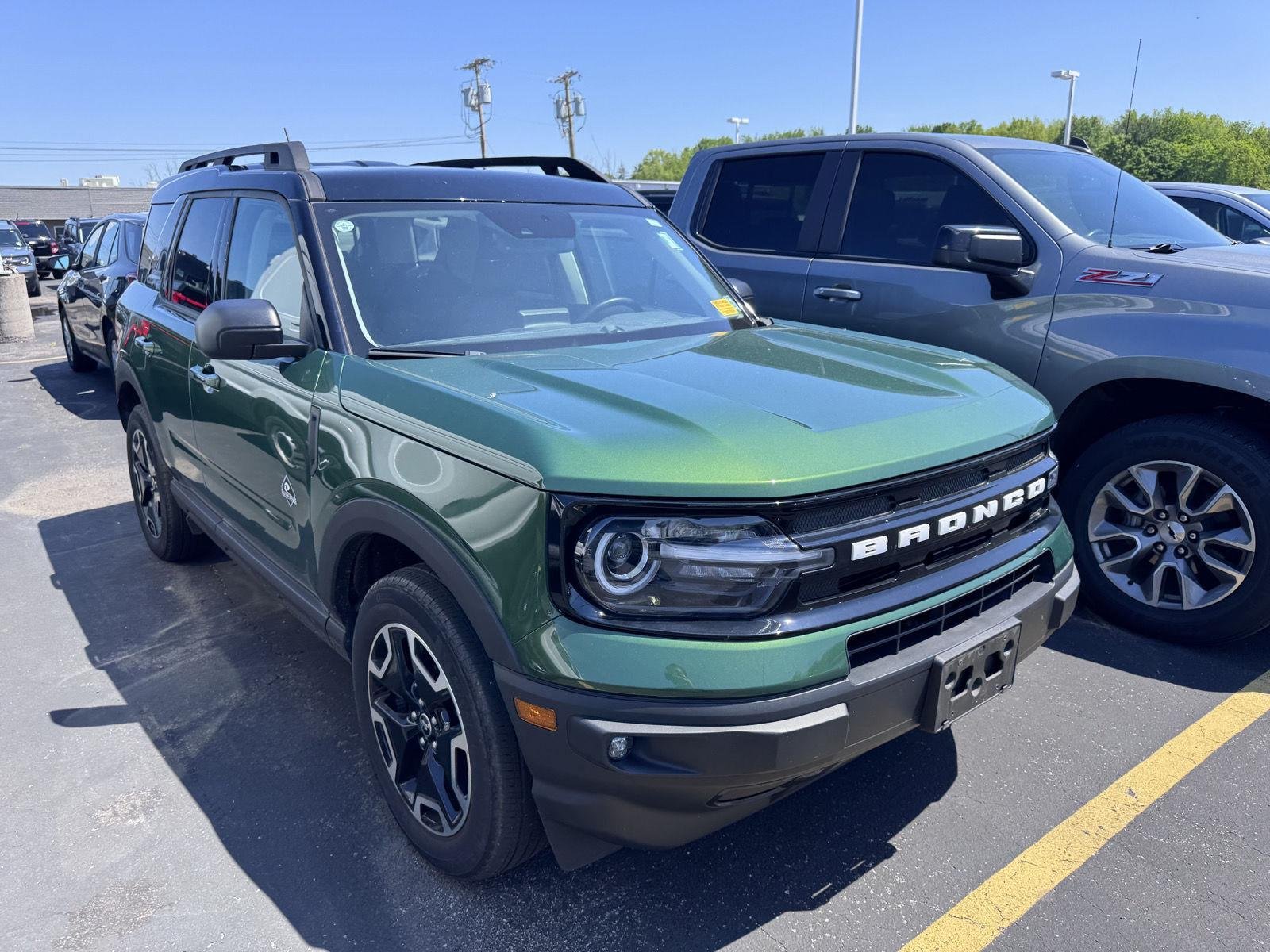 Used 2024 Eruption Green Ford Outer Banks image 3