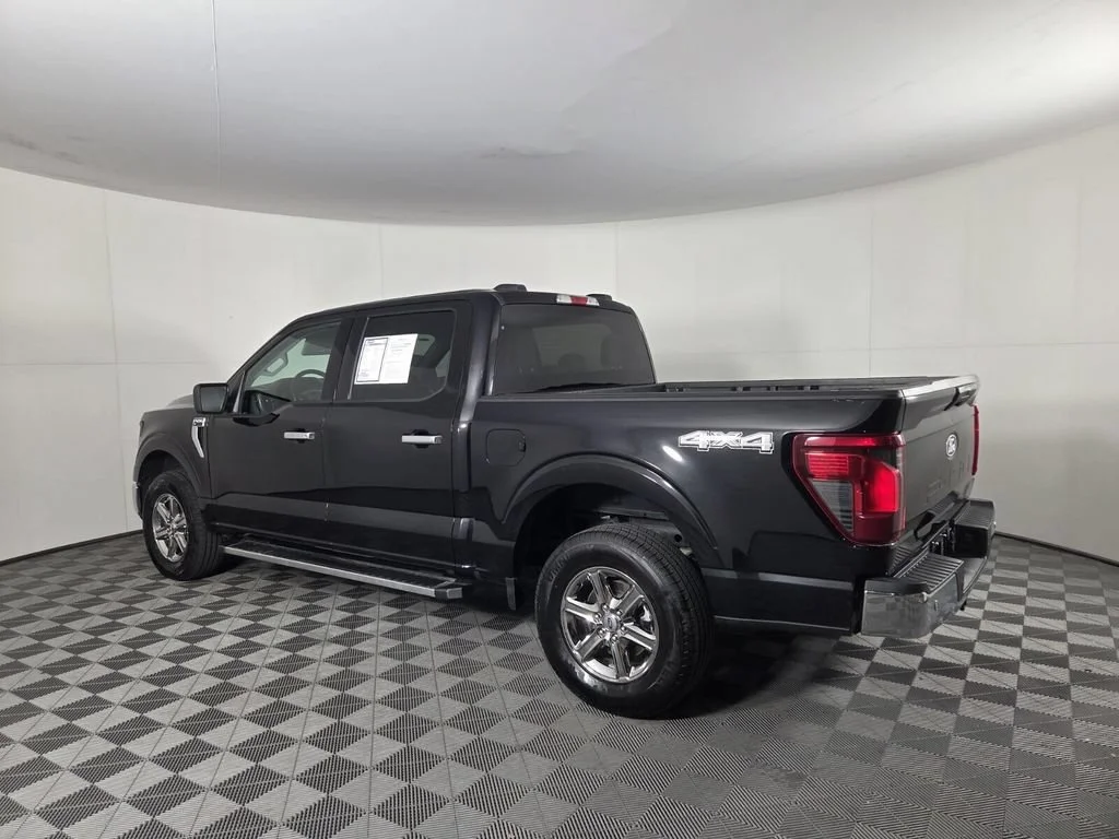 Used 2025 Black Metallic Ford XLT image 6