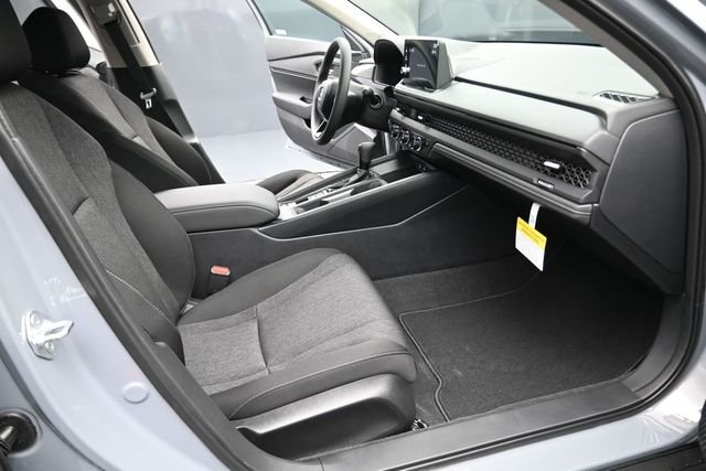 New 2026 Urban Gray Pearl Honda SE image 19