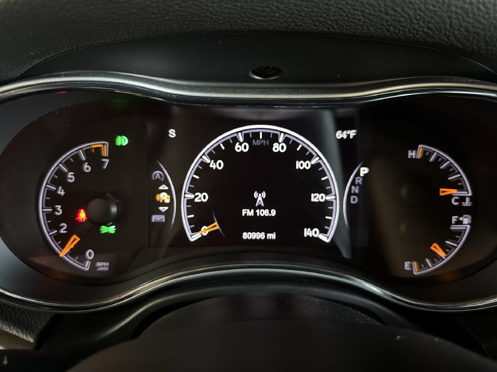 Used 2018 Velvet Jeep Limited image 23
