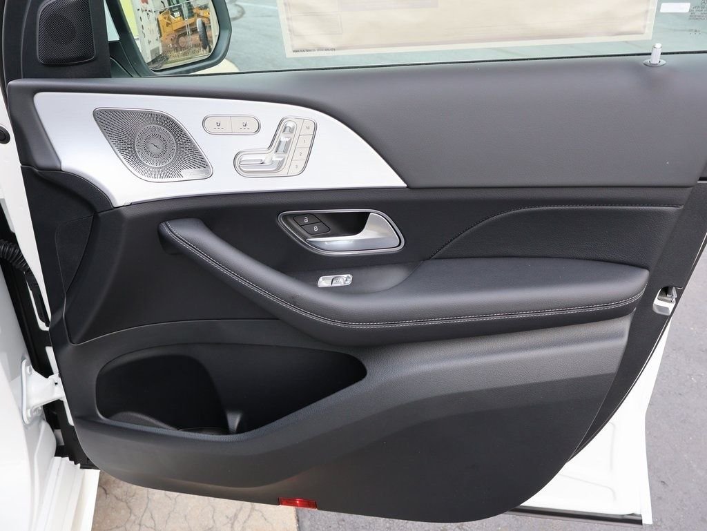 2025 Mercedes-Benz GLS Base - Photo 13