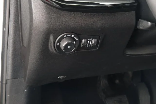 Used 2024 White Jeep Trailhawk image 29