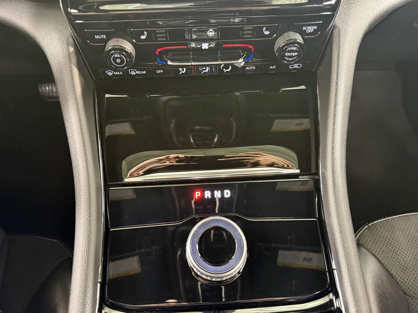 Used 2023 Baltic Gray Metallic Clearcoat Jeep Altitude image 22
