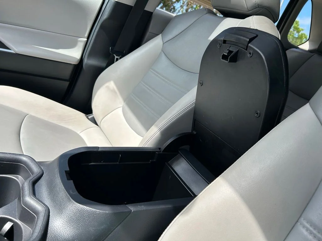 Certified Used 2019 Midnight Black Metallic Toyota XLE Premium image 38