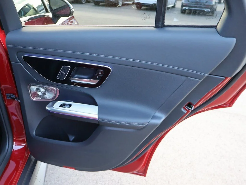 New 2026 MANUFAKTUR Patagonia Red Metallic Mercedes-Benz GLC 300 Coupe image 16
