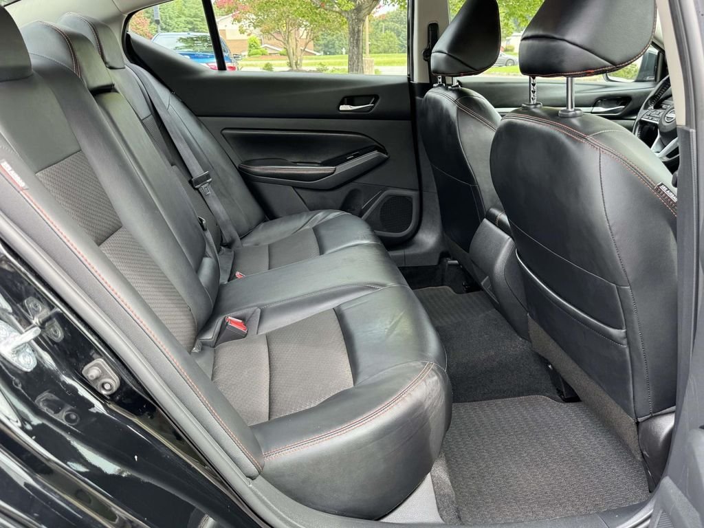 Used 2024 Black Nissan 2.5 SR image 15