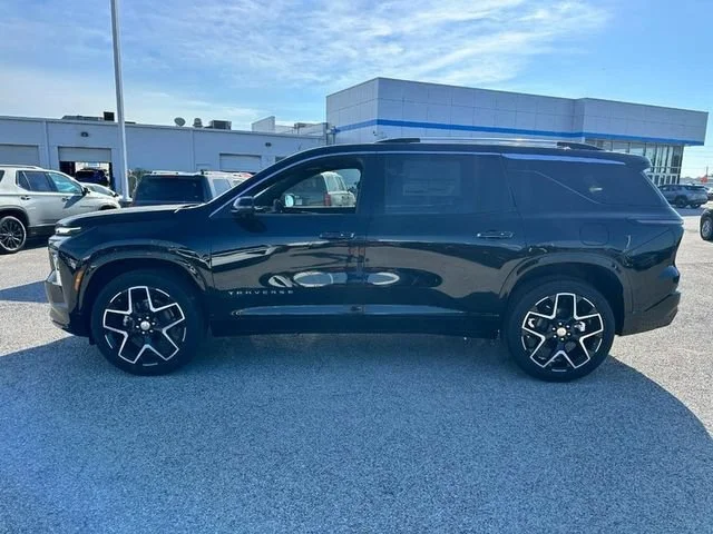 New 2026 Mosaic Black Metallic Chevrolet High Country image 2