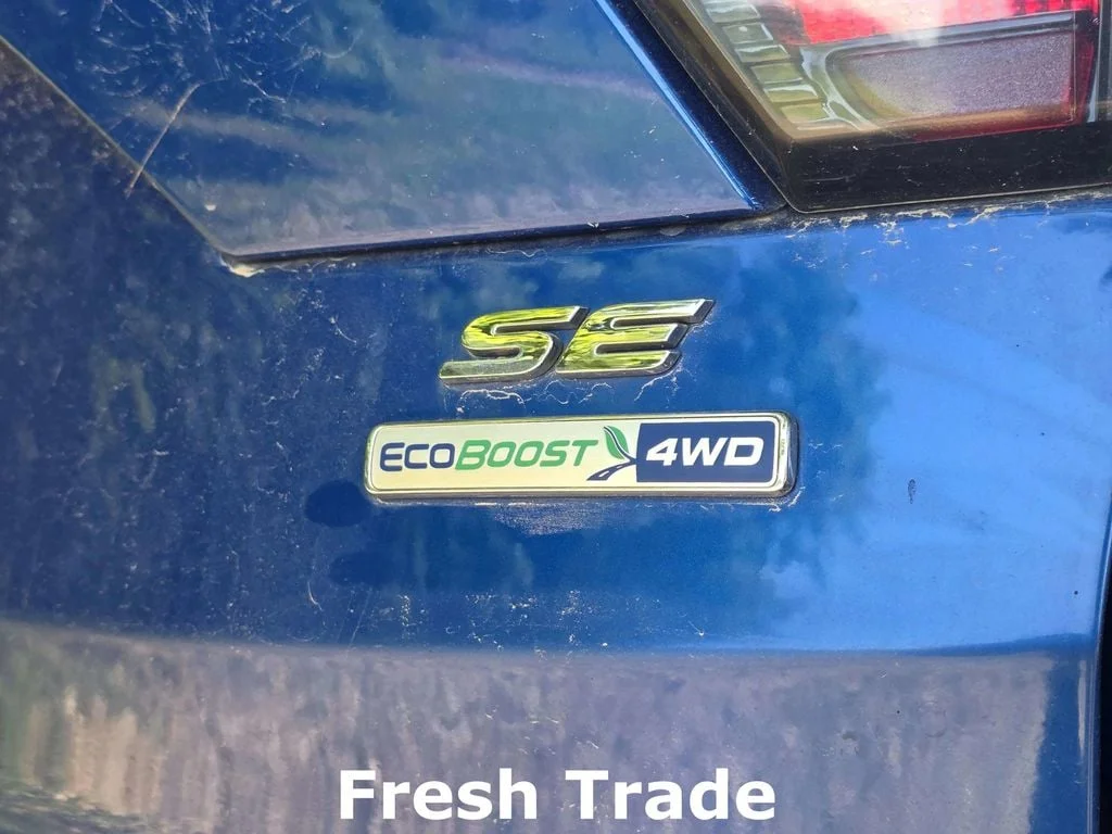 Used 2018 Lightning Blue Metallic Ford SE image 7