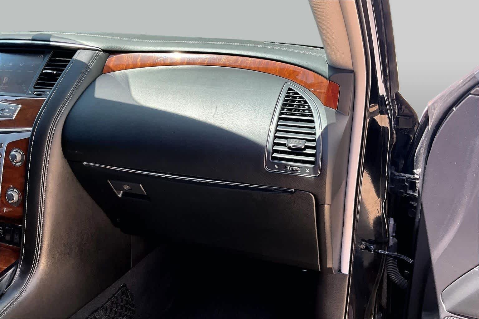 Used 2019 Black Obsidian INFINITI LUXE image 19