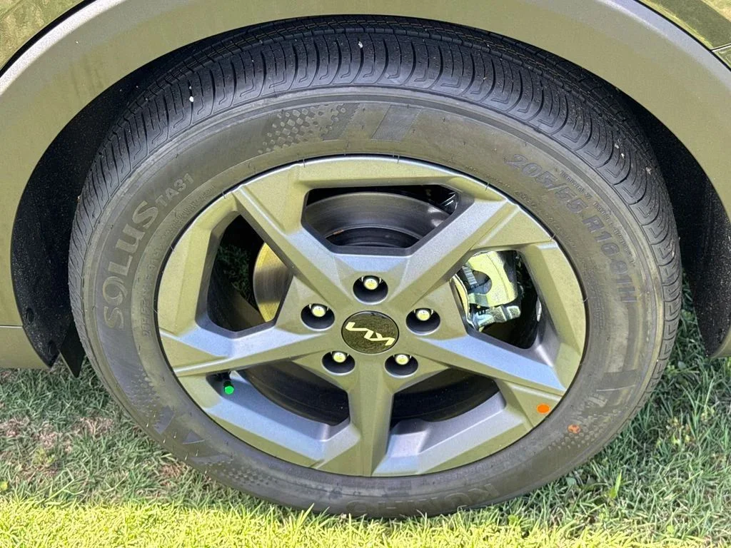 New 2026 Gray Kia LXS image 20