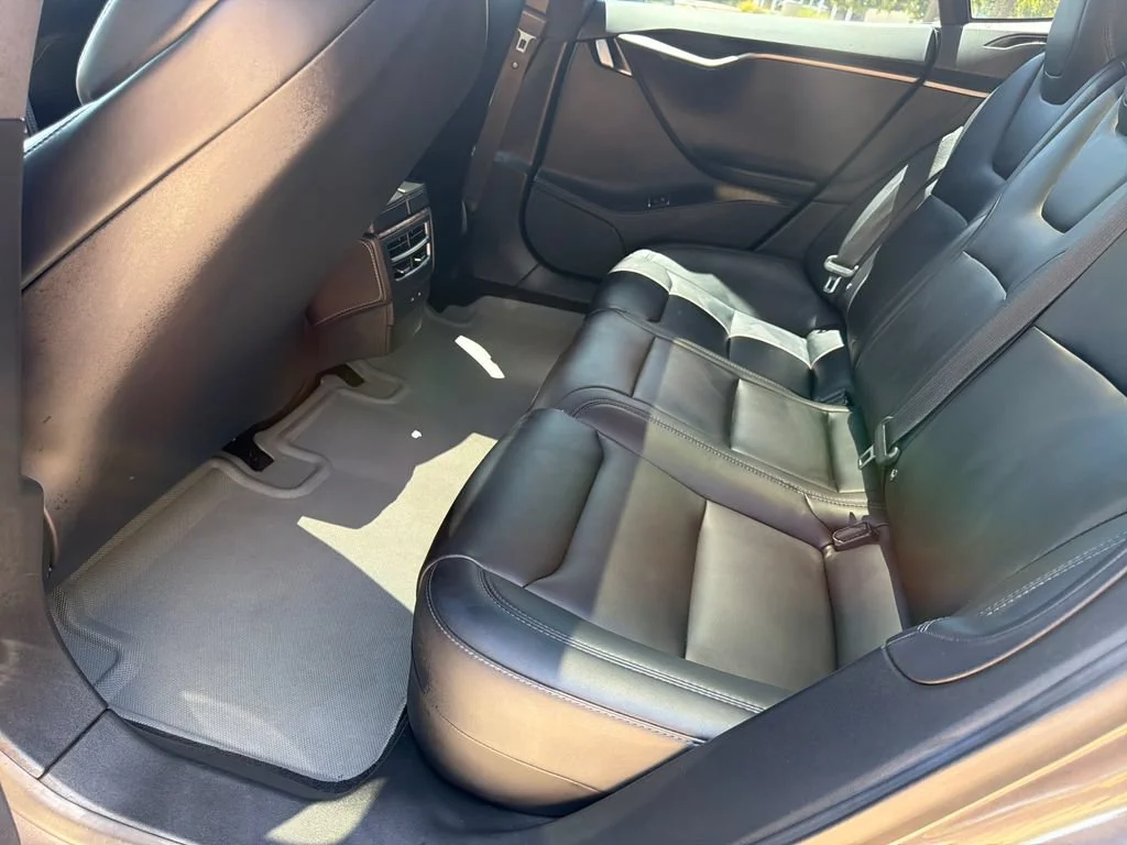 Used 2018  Tesla 75D image 37