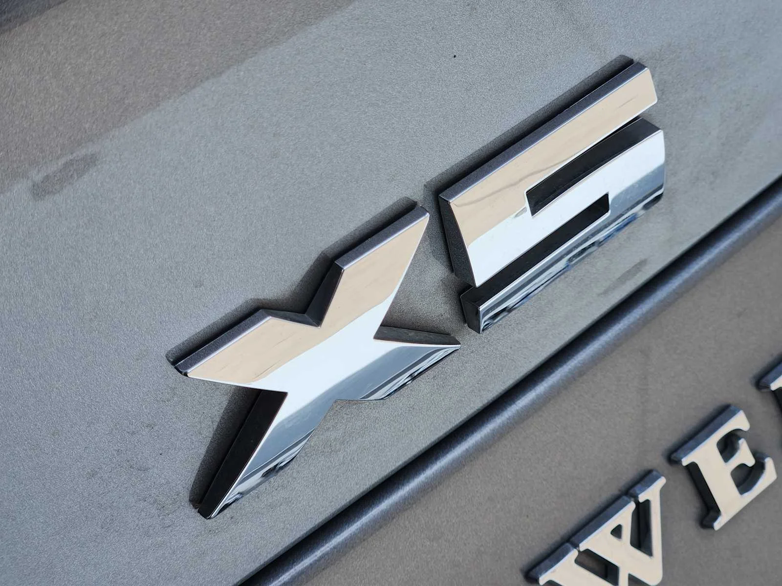 Certified Used 2025 Skyscraper Grey Metallic BMW M60i image 8