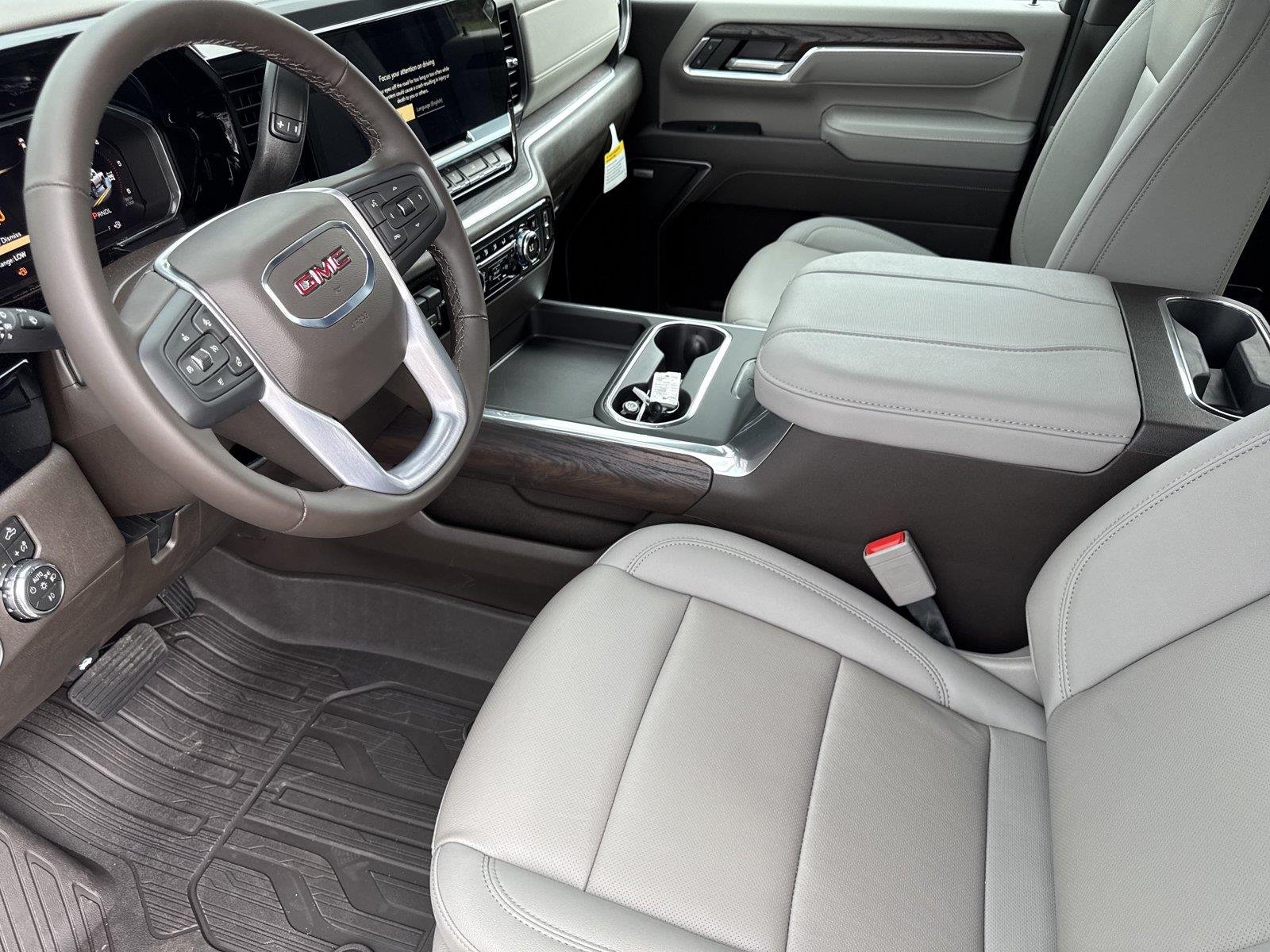 New 2026 Glacier White Tricoat GMC SLT image 10