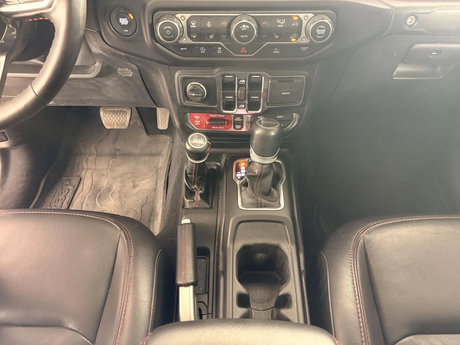 Used 2021 Firecracker Red Clearcoat Jeep Rubicon image 34