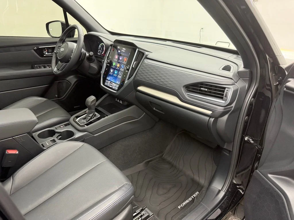 Used 2025 Black Subaru Limited image 33