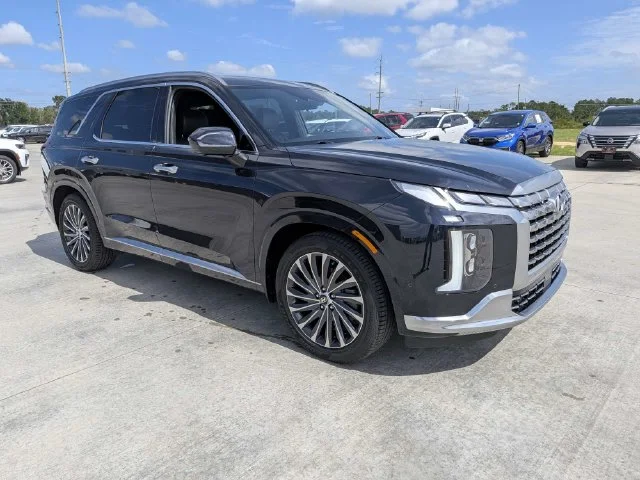 Used 2024 White Hyundai Calligraphy image 2