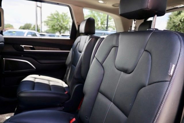 Used 2024 Midnight Kia SX image 13