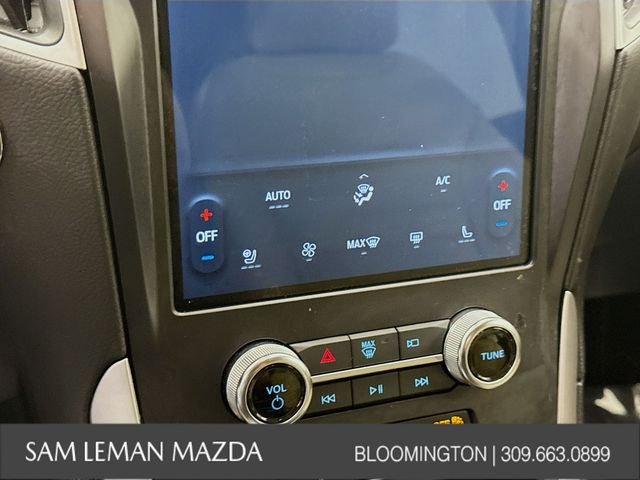 Used 2024 White Ford SEL image 18