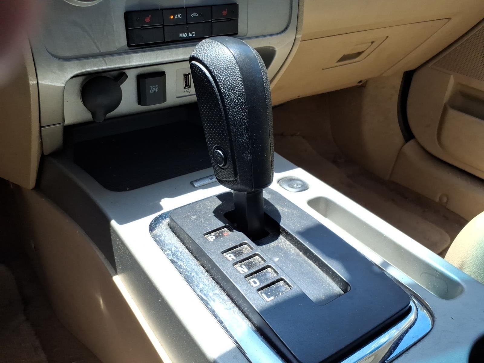 Used 2012 White Suede Ford XLT image 21