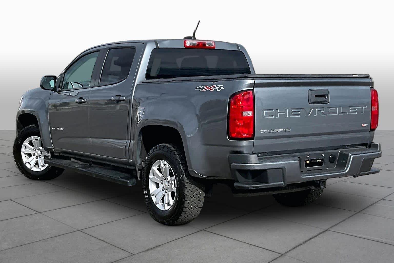 Used 2022 SATIN STEEL GRAY METALLIC Chevrolet 4WD LT image 12