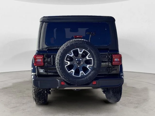 New 2026 Black Clearcoat Jeep 4-DOOR SAHARA image 5