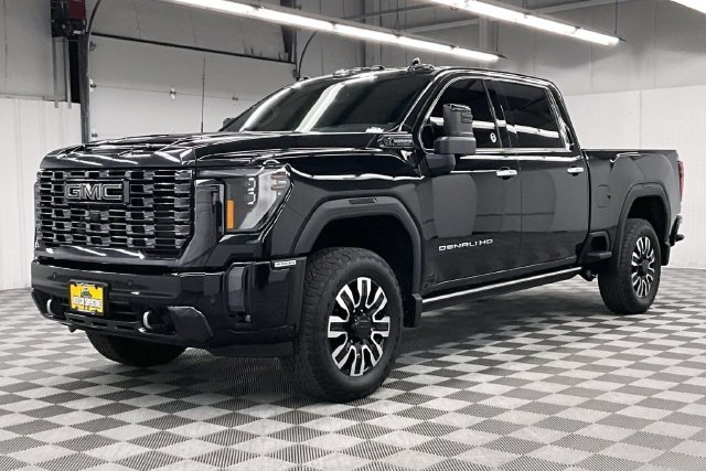 Used 2024 Onyx Black GMC Denali Ultimate image 11