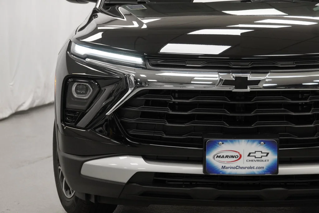 New 2026 Mosaic Black Metallic Chevrolet LT image 10