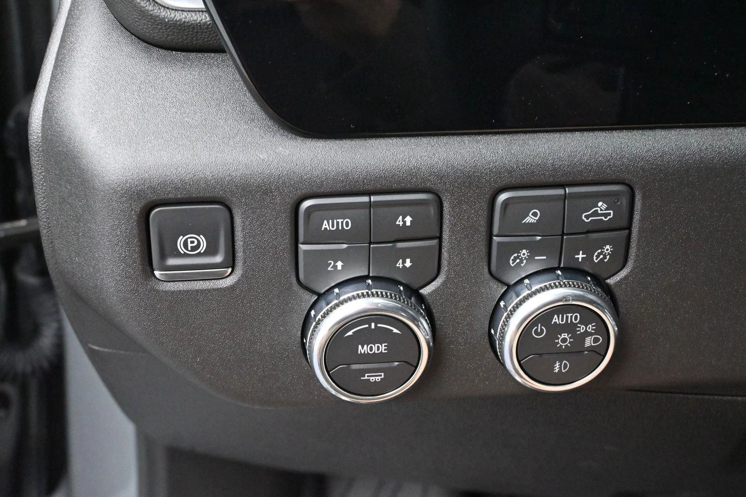 Used 2026 Sterling Metallic GMC Elevation image 26