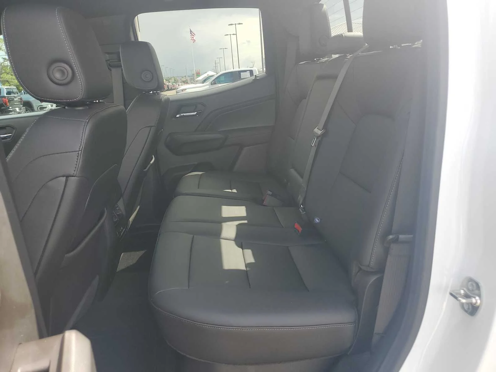 Used 2024 Summit White Chevrolet LT image 22