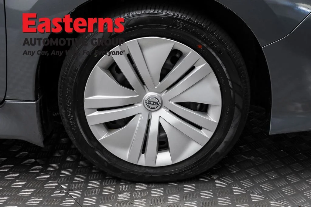 Used 2024 Gray Nissan S image 30