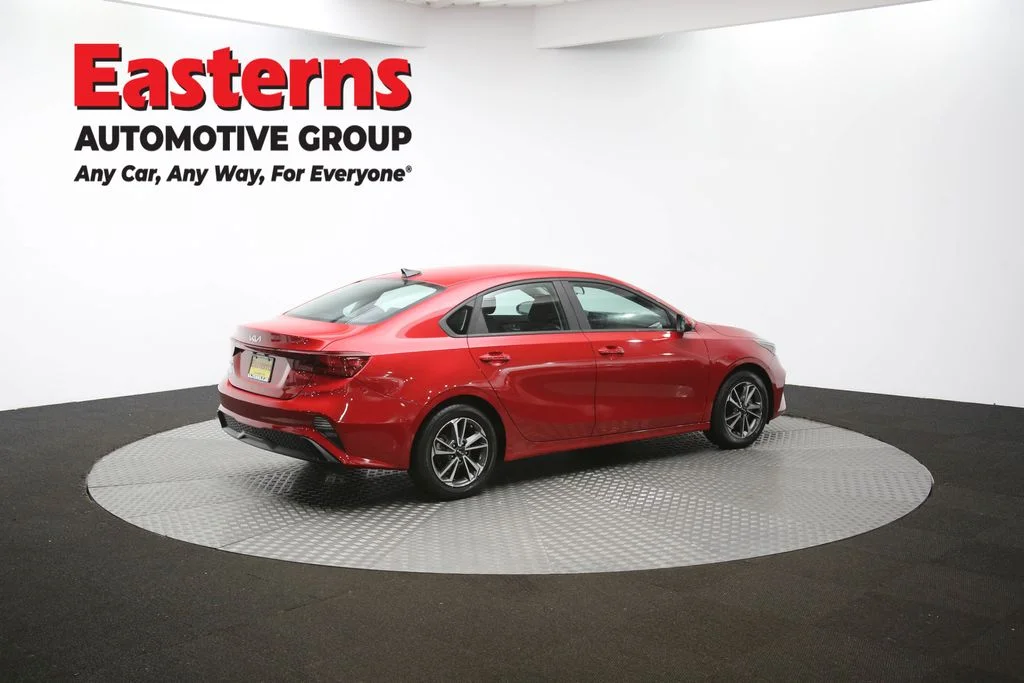 Used 2023 Red Kia LXS image 39