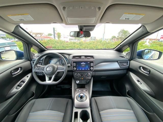 Used 2023 Deep Blue Pearl Nissan S image 18