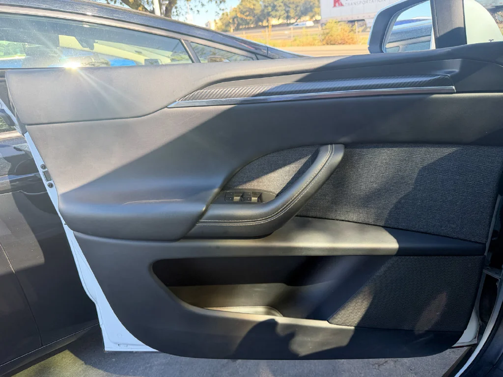 Used 2022 White Tesla Plaid image 11