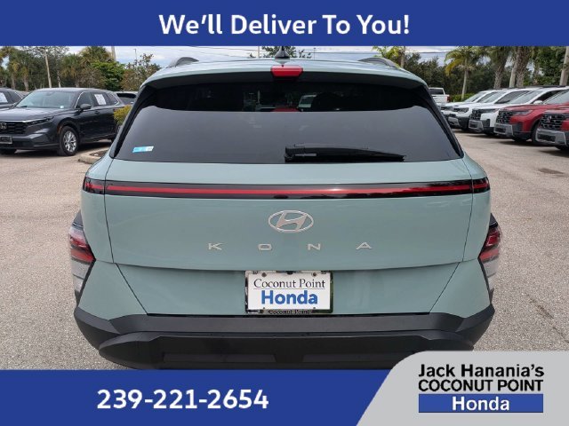 Used 2024 Green Hyundai SEL image 5
