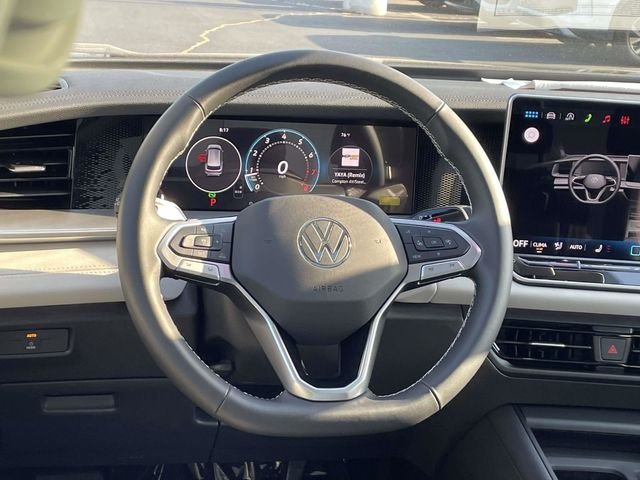 New 2026 Black Volkswagen 2.0T SE image 13